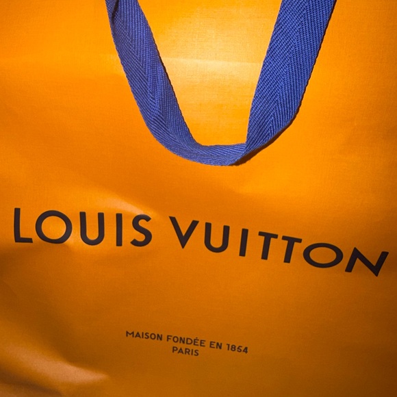 Louis Vuitton (Grand Palais) Brown and Tan Monogram - Picture 10 of 16